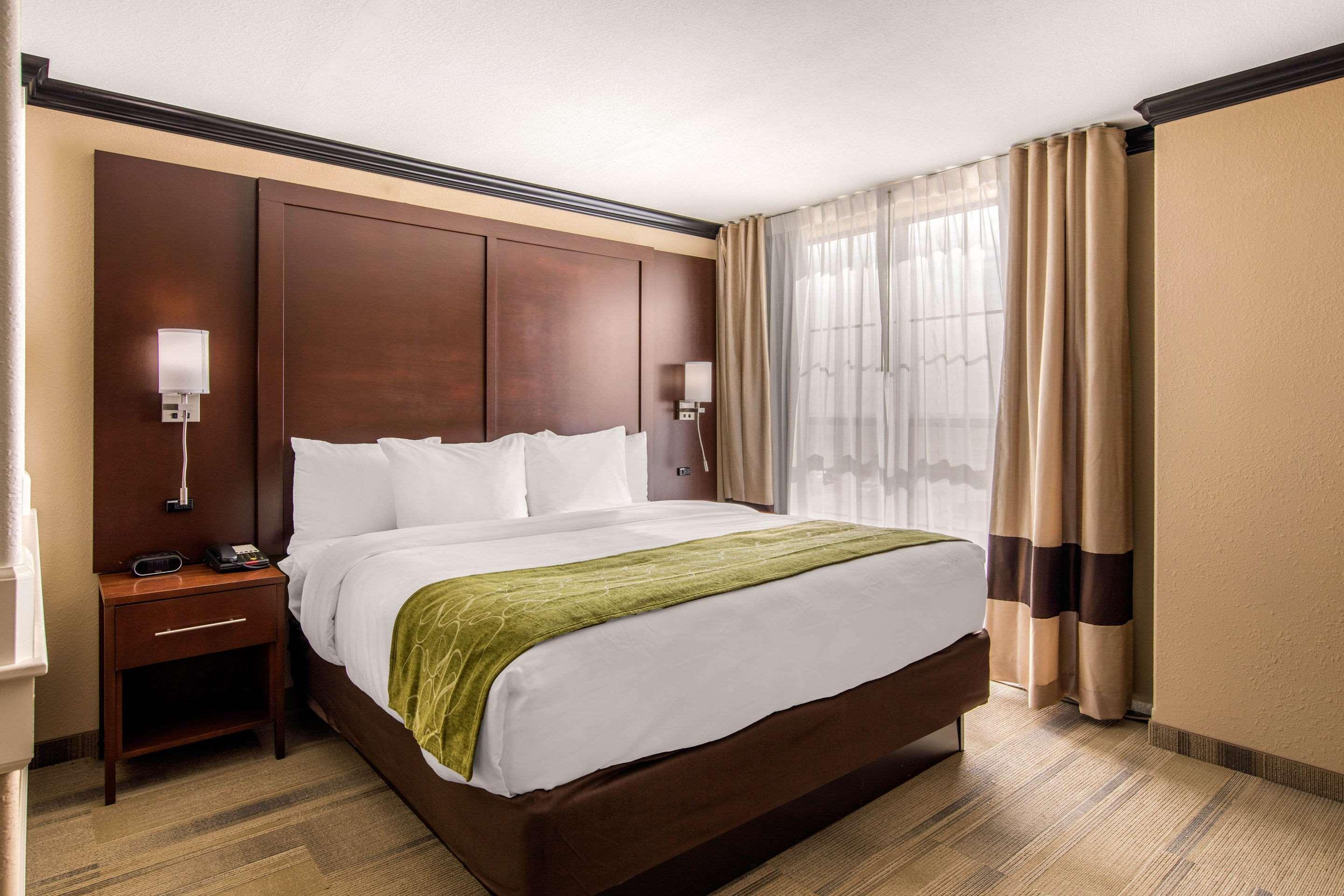 Comfort Suites Liberal Exteriör bild