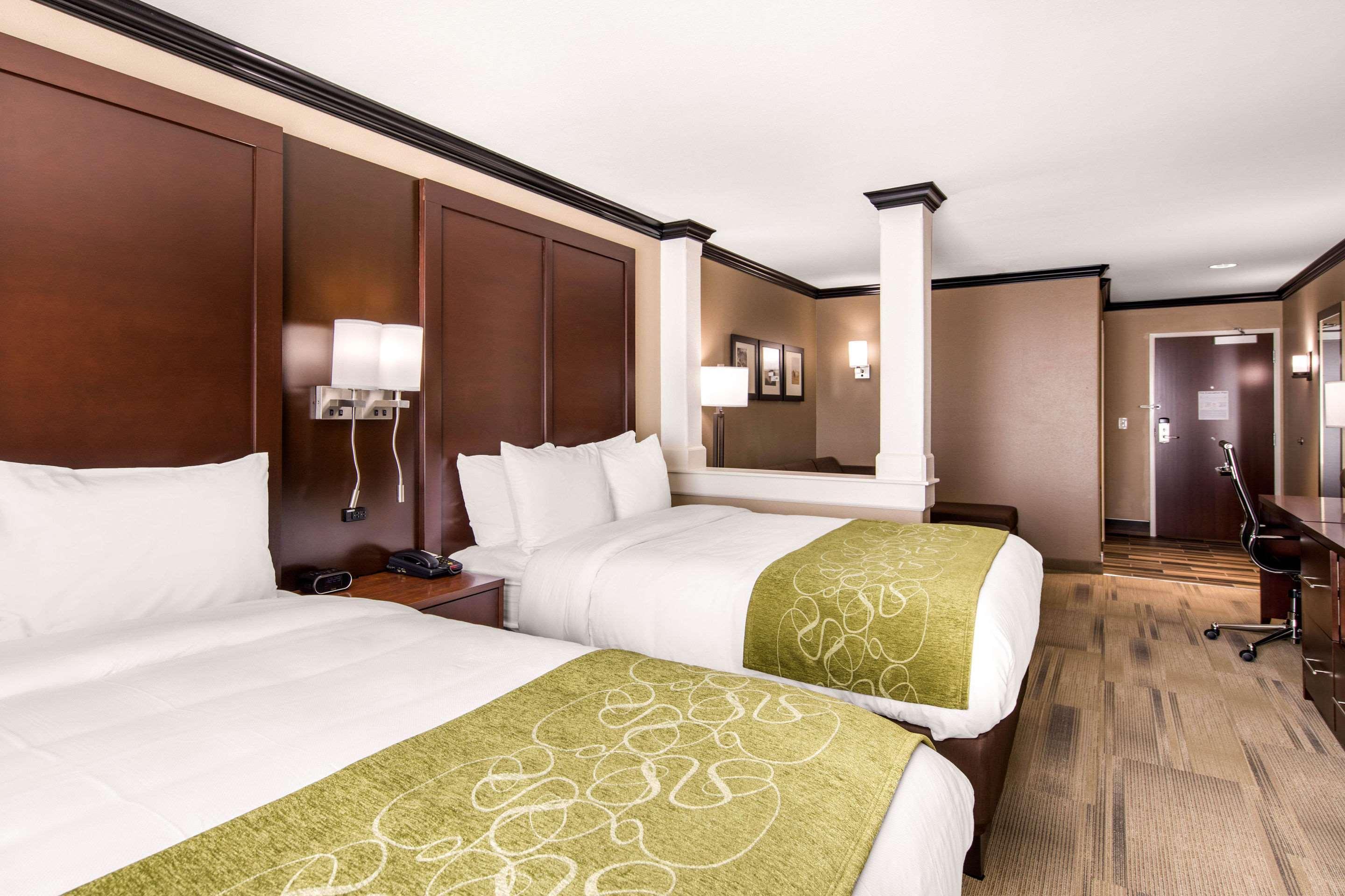 Comfort Suites Liberal Exteriör bild